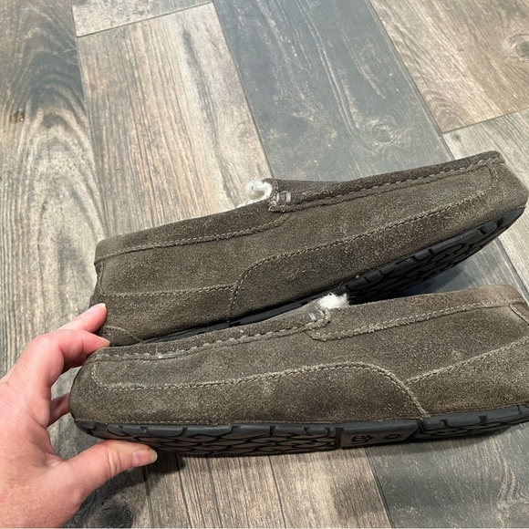 UGG Ascot Mens Slipper Loafers Slip On Casual Comfort Suede 1101110 Size 10 gray - Picture 3 of 6